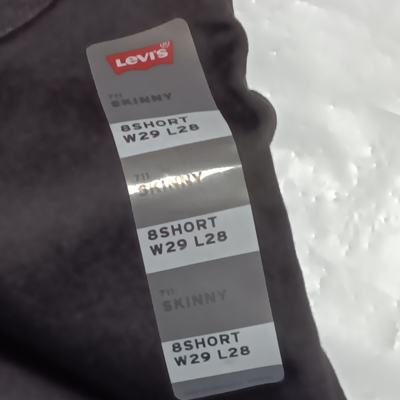 Levi's 711 Skinny Jeans 188810049 NWT Women's - 8 Short - Soft Black Size 29x28 - Picture 8 of 8